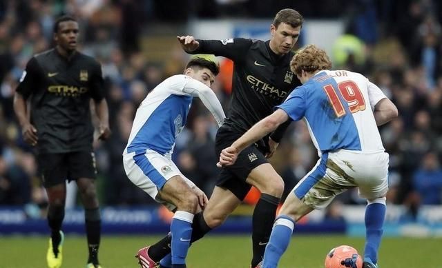 雷丁主场力克卢顿,继续保持领先优势的简单介绍 雷丁主场力克卢顿,继续保持领先优势的简单介绍