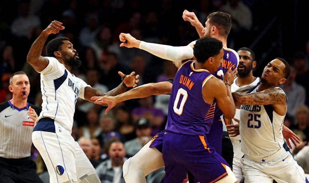 接连受罚球员陷入风波,球队受挫反弹的简单介绍 接连受罚球员陷入风波,球队受挫反弹的简单介绍