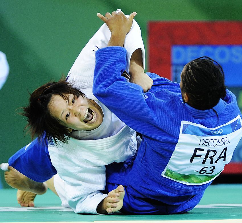 马来西亚选手实现柔道比赛成功