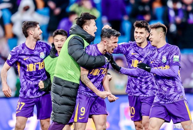 江苏苏宁胜利后成功登顶，积分领先争冠对手的简单介绍