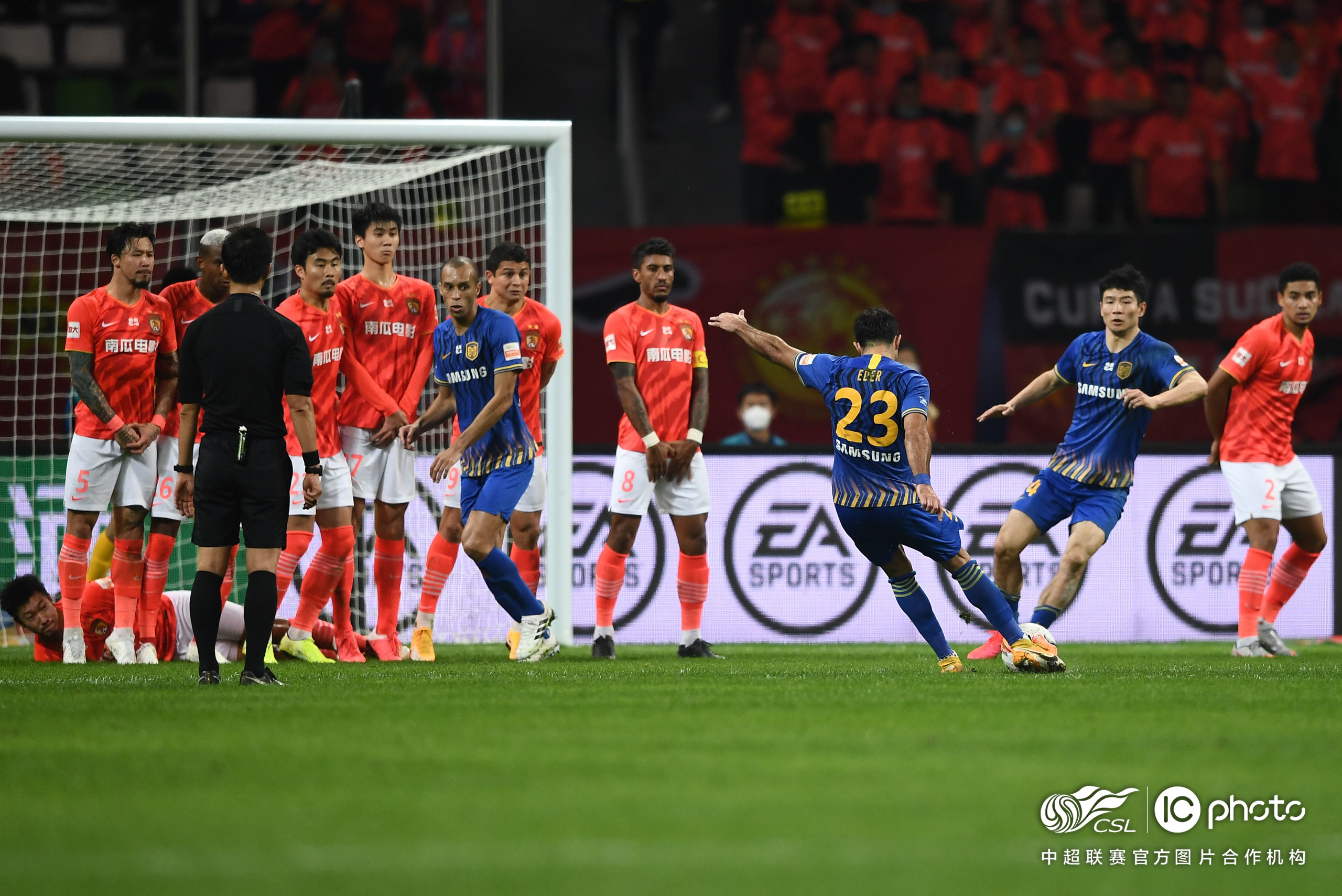 江苏苏宁胜利后成功登顶，积分领先争冠对手的简单介绍