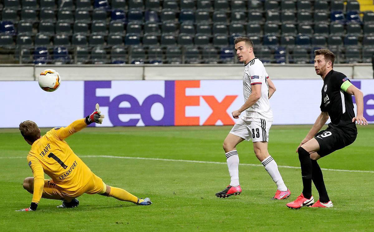 斯图加特逆转法兰克福，主场取得胜利