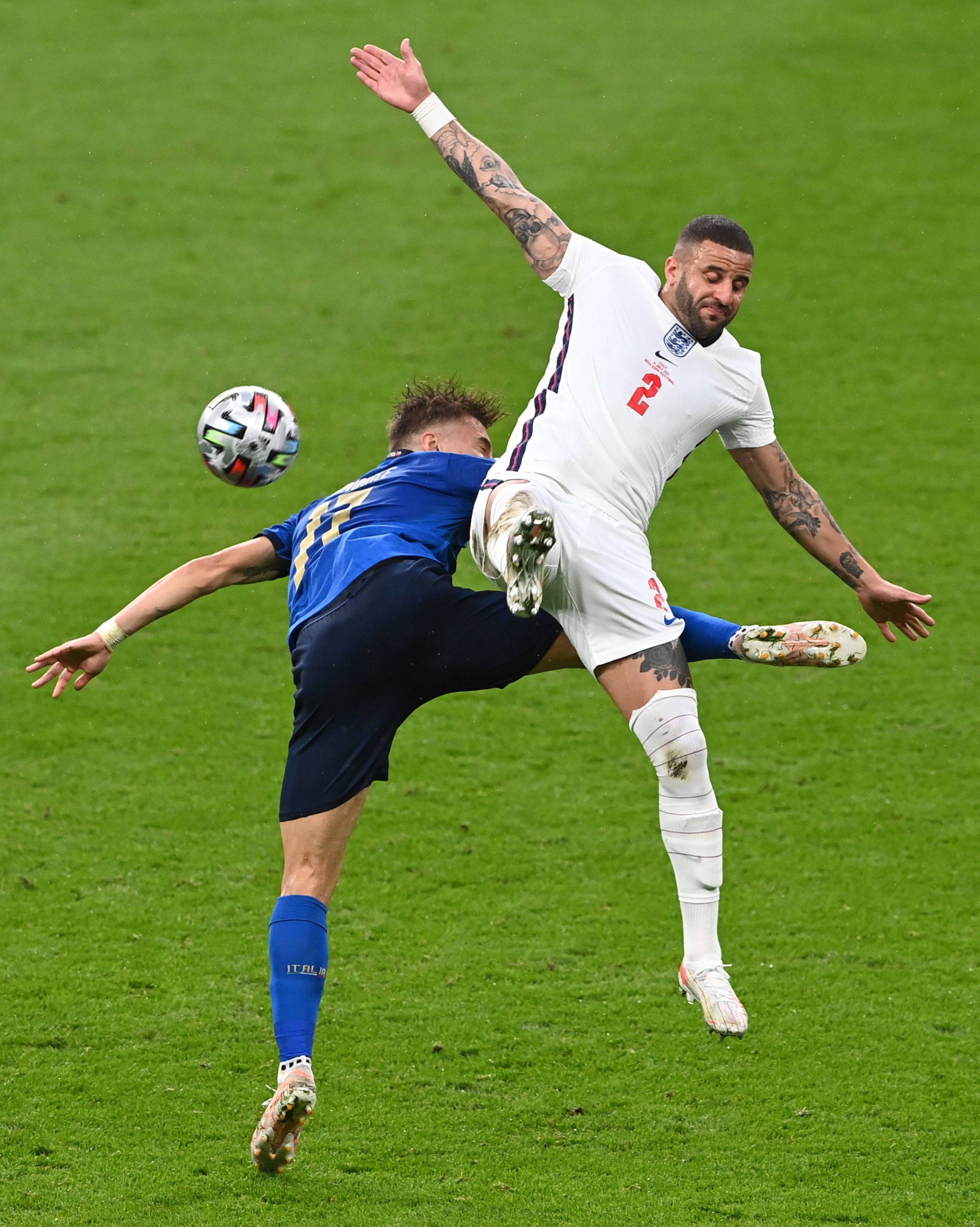 精彩纷呈的足球比赛纷纷上演