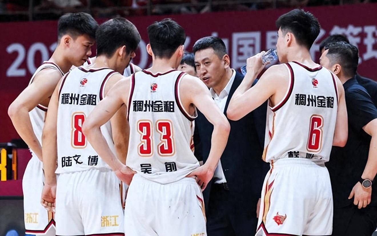 球队战胜劲旅，CBA排名跃居前五