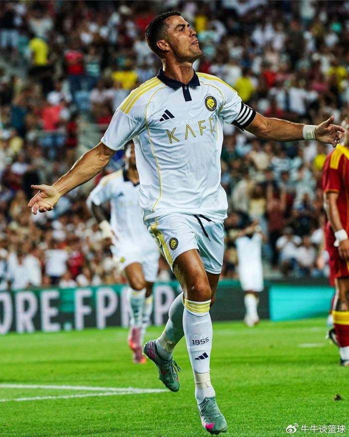 包含巴萨轻取英格兰，C罗帽子戏法世界杯的词条