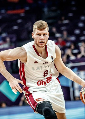 包含黑山对阵拉脱维亚，双方实力对比的词条