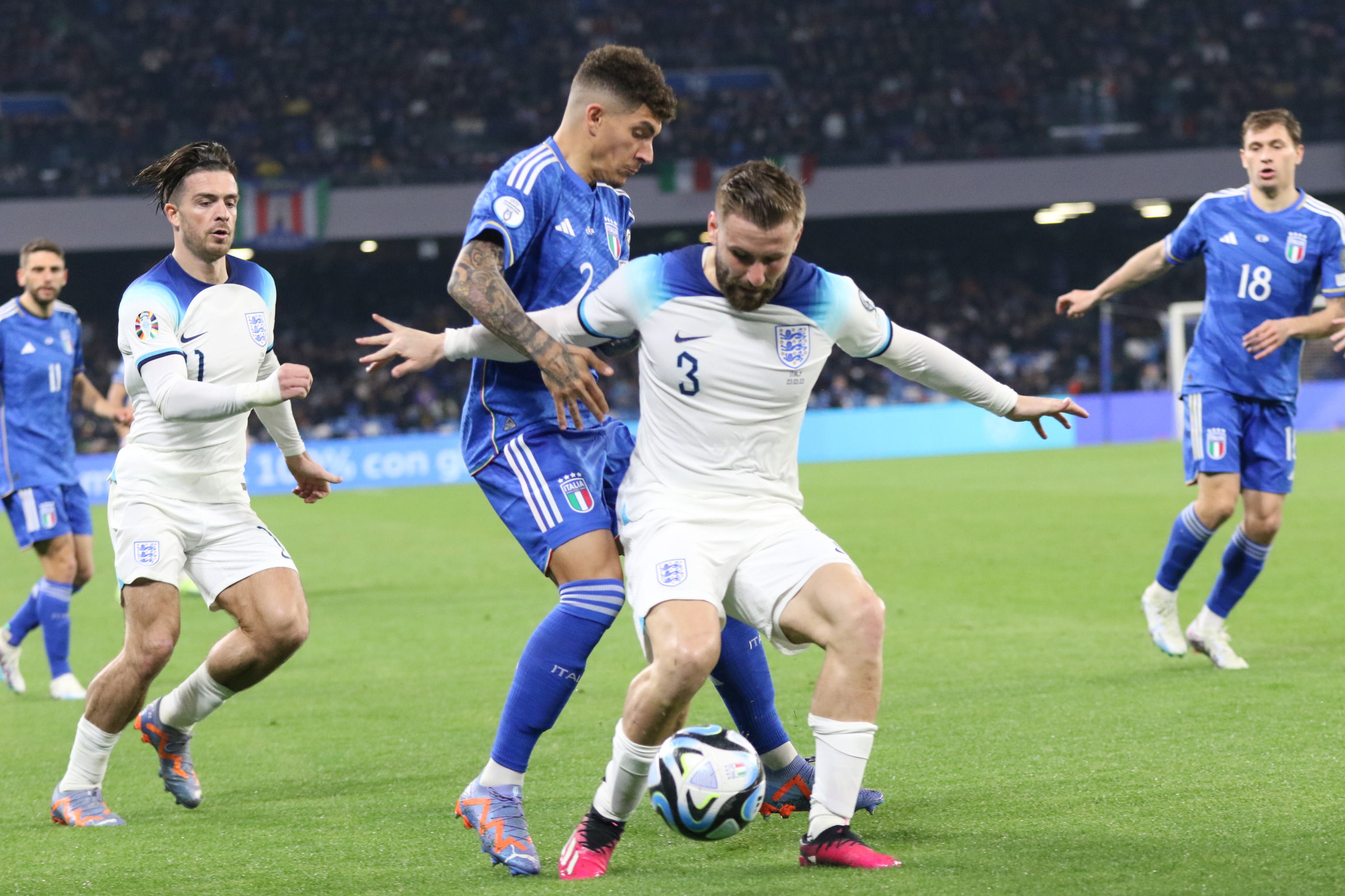 意大利足球比赛中的一场精彩对决