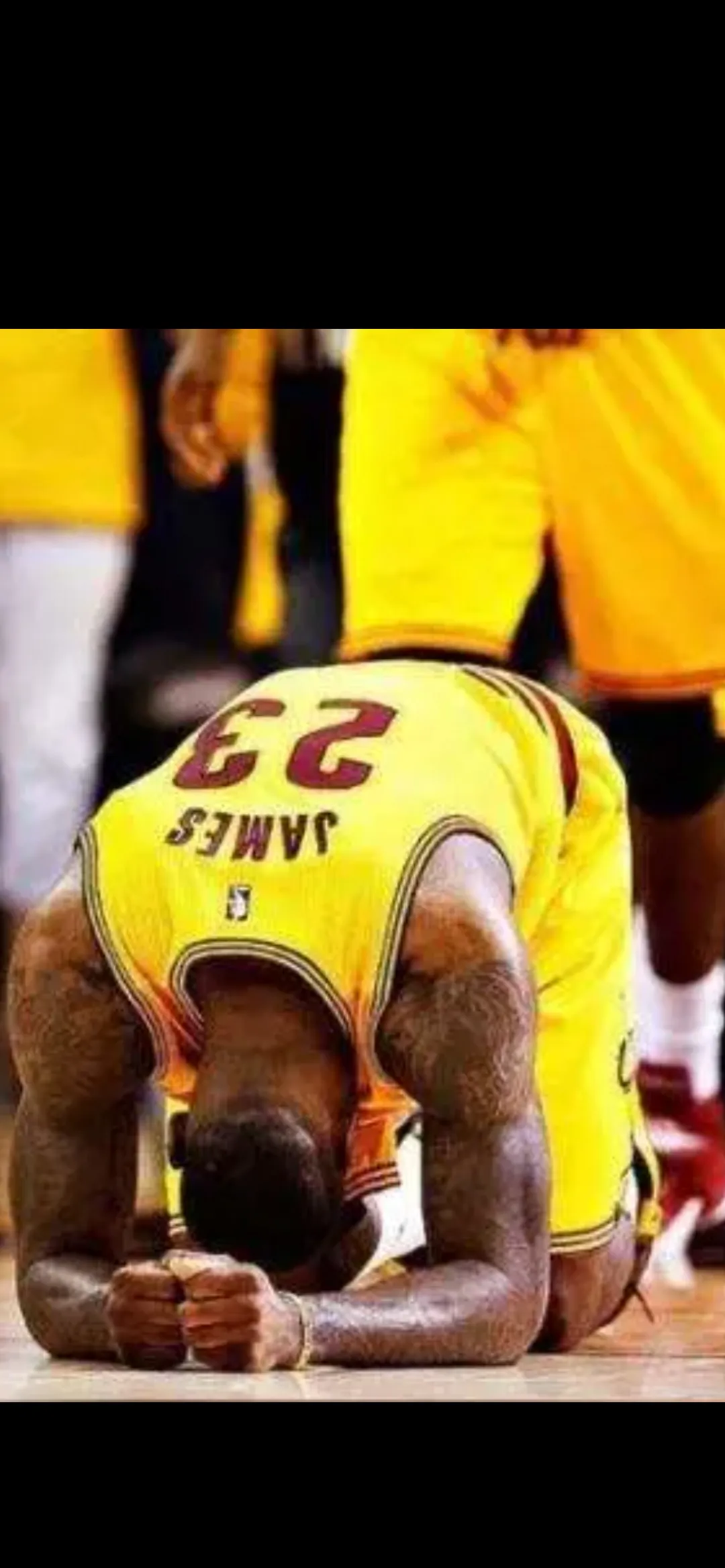 詹姆斯独得32分，湖人主场击败公牛