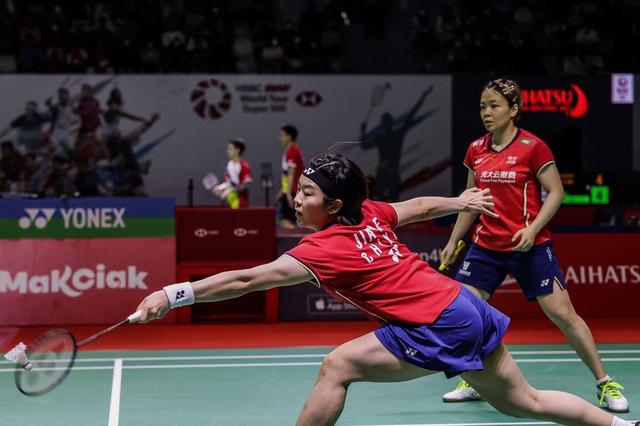 马来西亚队力克印尼队,黄鸭组合点燃赛场 马来西亚队力克印尼队,黄鸭组合点燃赛场