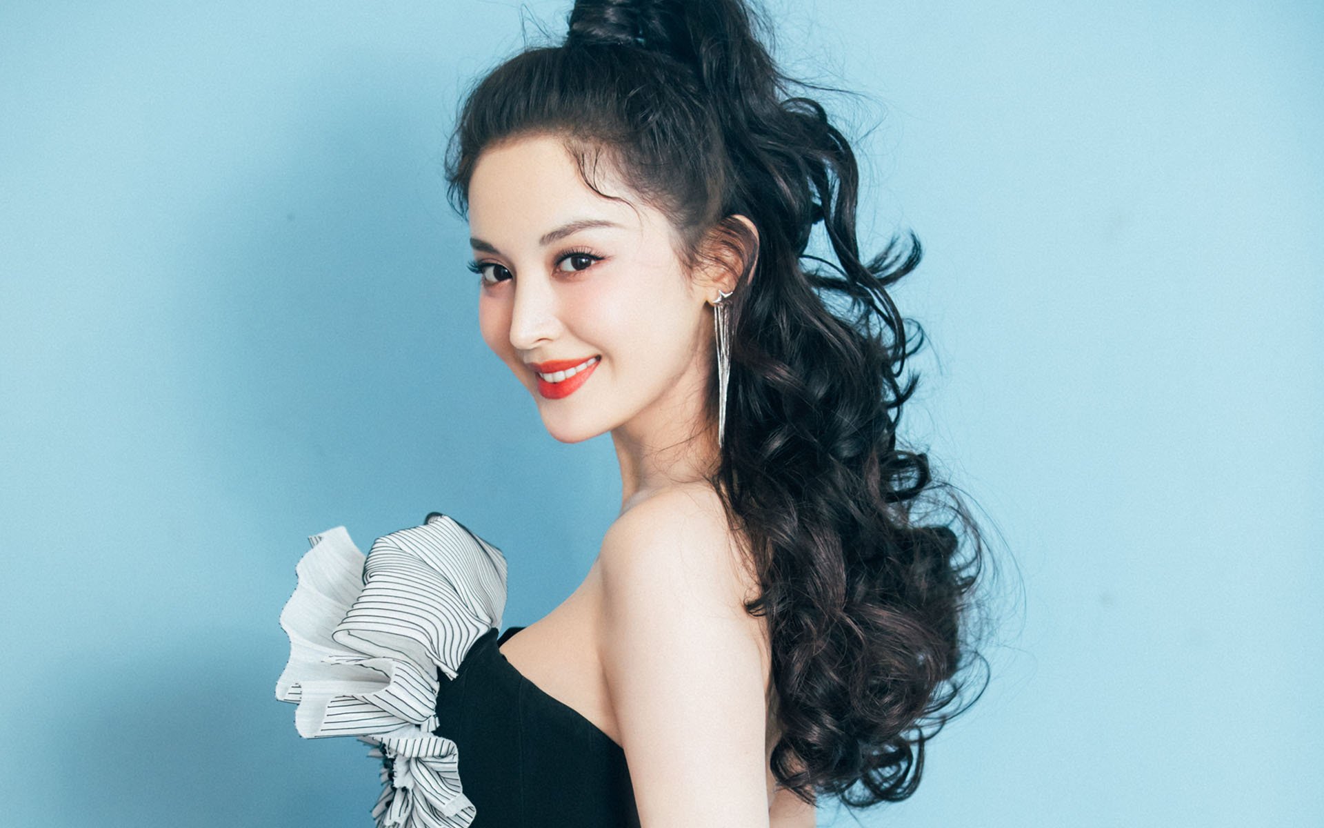 世俱杯赛程-沉睡活塞被杜兰特唤醒，从关键先生到球队灵魂的蜕变之战