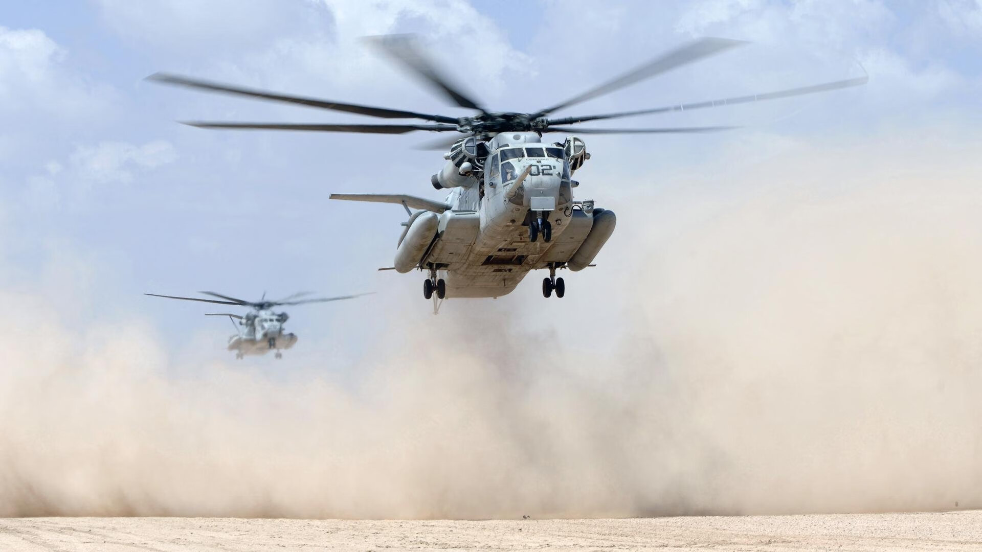 巨星的光辉与集体的风暴,足球世界里的双重奏