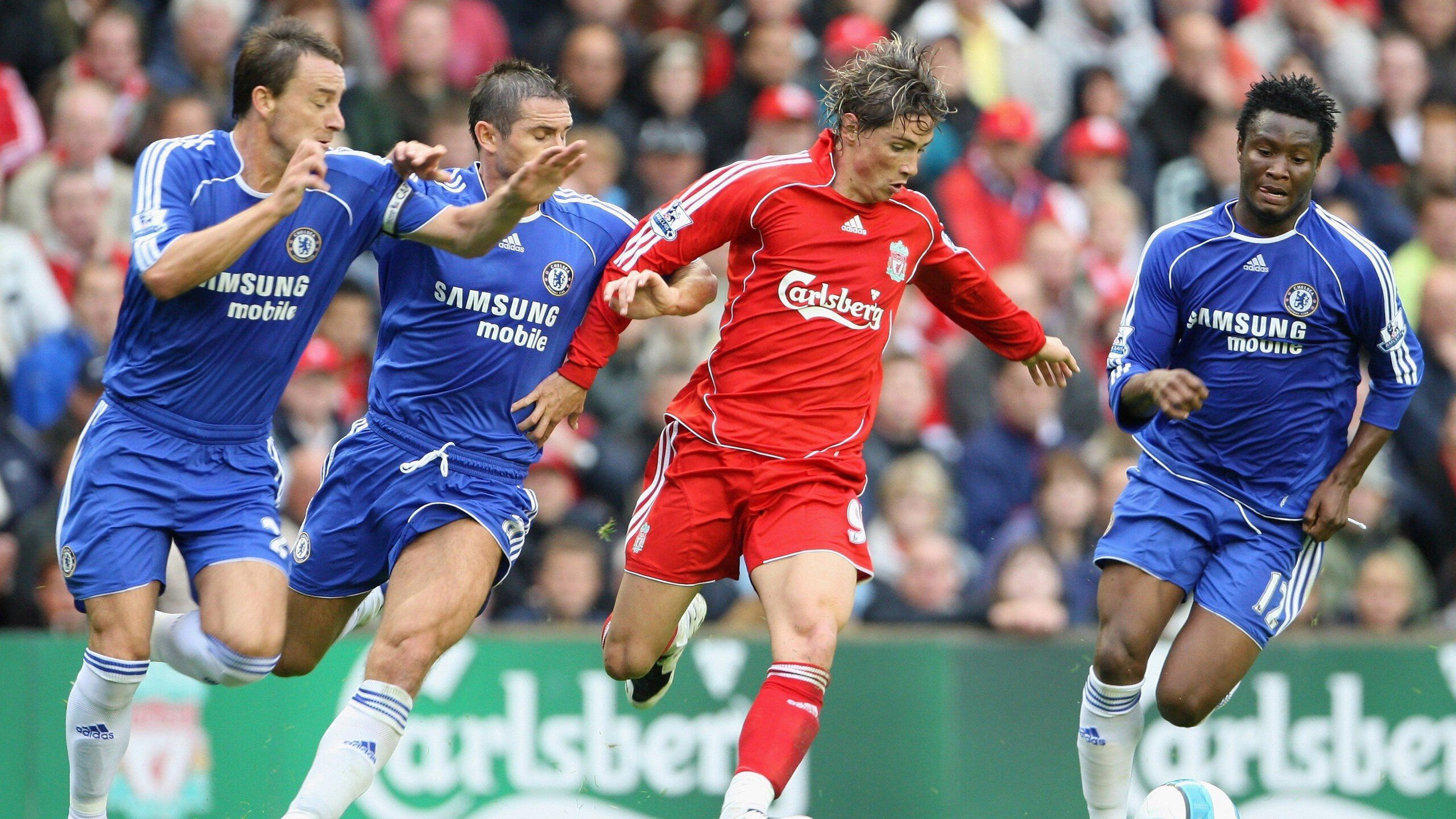 巴西对阵切尔西，绿茵棋盘上，蒂亚戈如何成为攻防转换的万能钥匙？