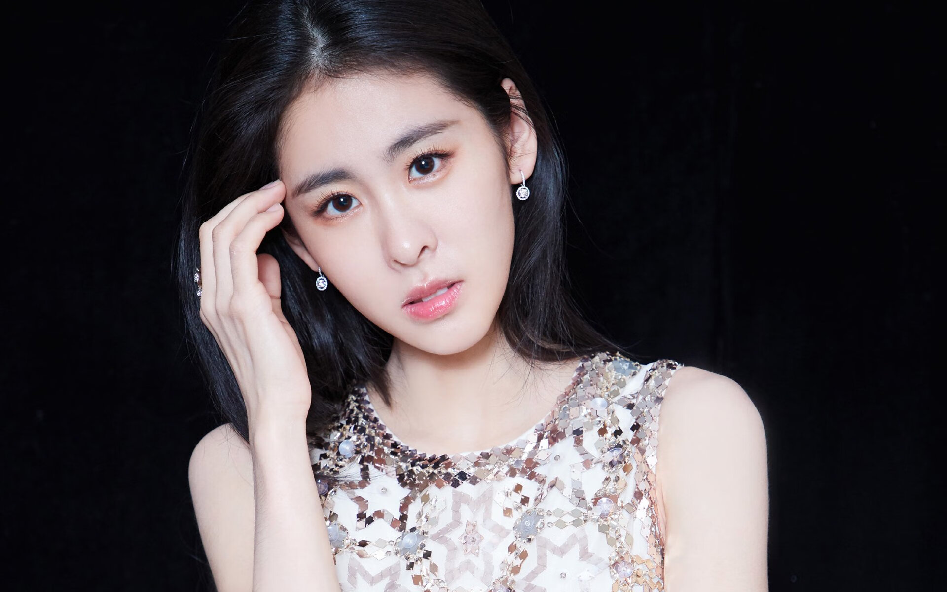 决战绿茵，德甲争冠形势牵动全局，贝蒂斯决胜一击带走皇家社会