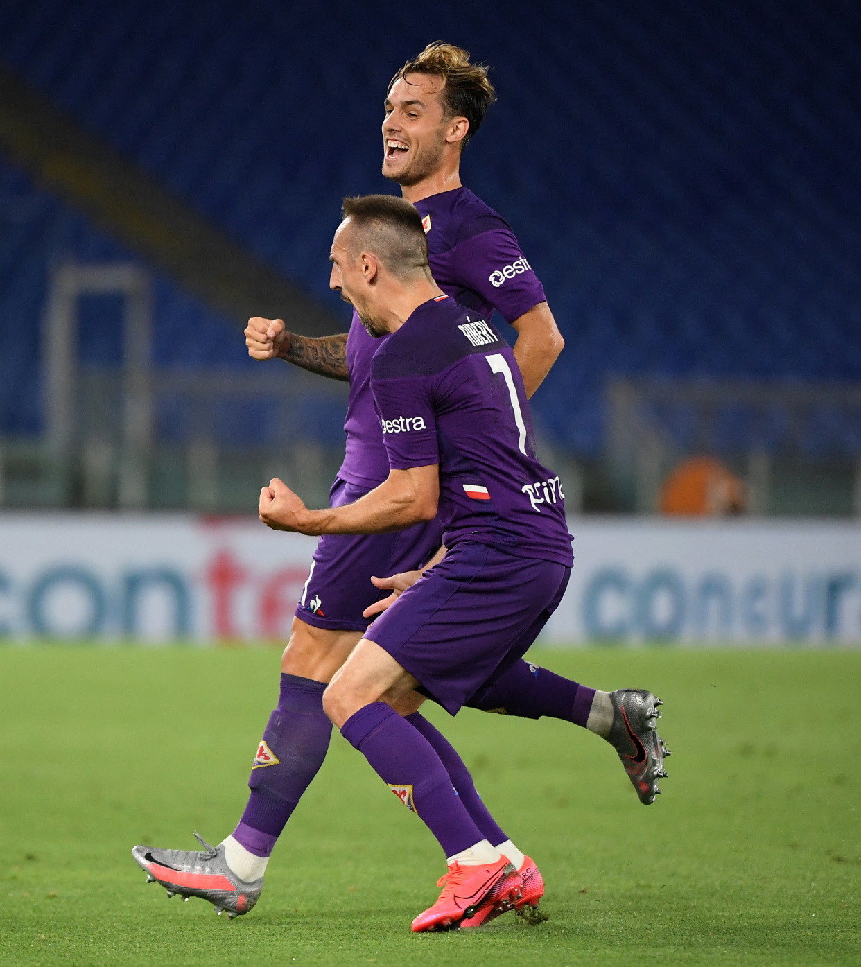 波兰逆转拉齐奥,伊萨克统治全场 波兰逆转拉齐奥,伊萨克统治全场