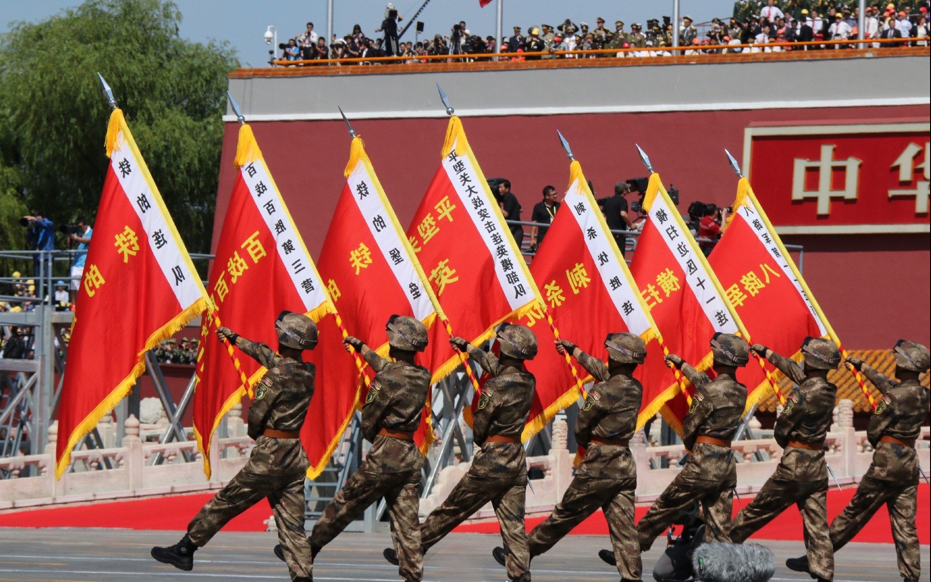 掌舵者归位，保罗末节导演逆转，鹈鹕正面击溃活塞止连败